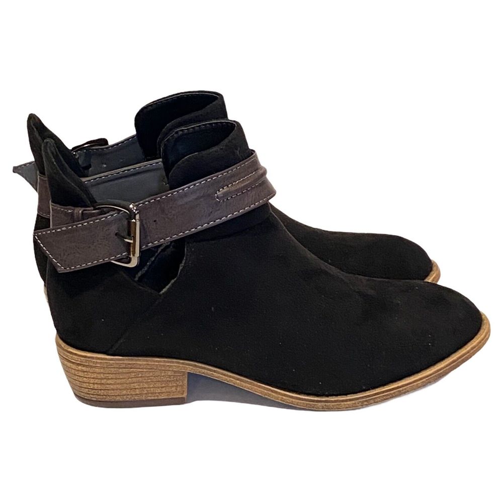 Journee Collection Women's Mavrik Bootie Womens 7 Black Faux Suede Chelsea New